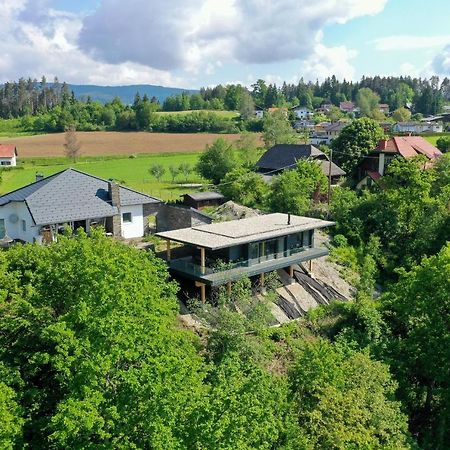 Modernes Ferienhaus Mit Panoramablick 로제그 외부 사진