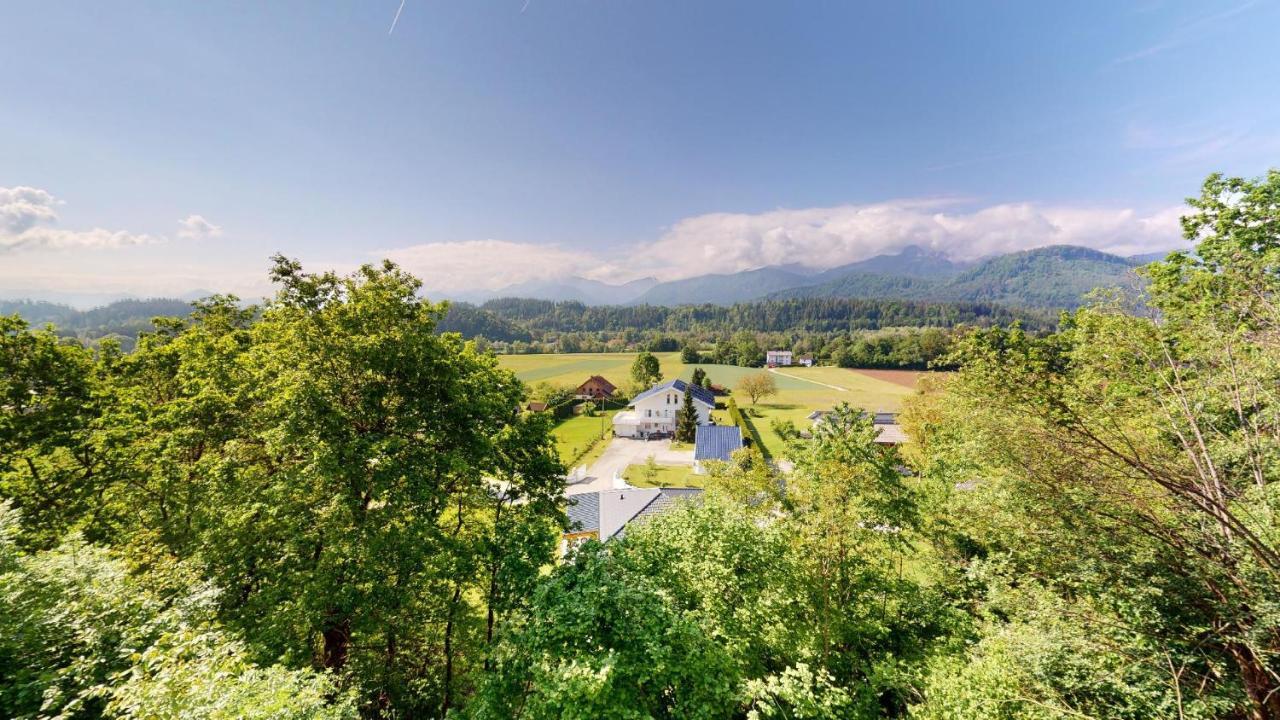 Modernes Ferienhaus Mit Panoramablick 로제그 외부 사진