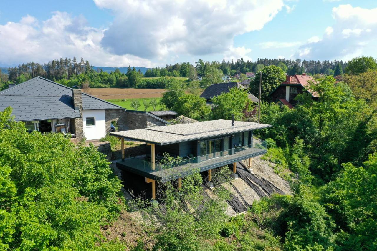 Modernes Ferienhaus Mit Panoramablick 로제그 외부 사진
