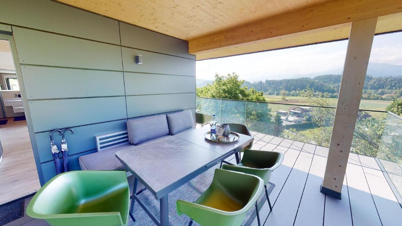 Modernes Ferienhaus Mit Panoramablick 로제그 외부 사진
